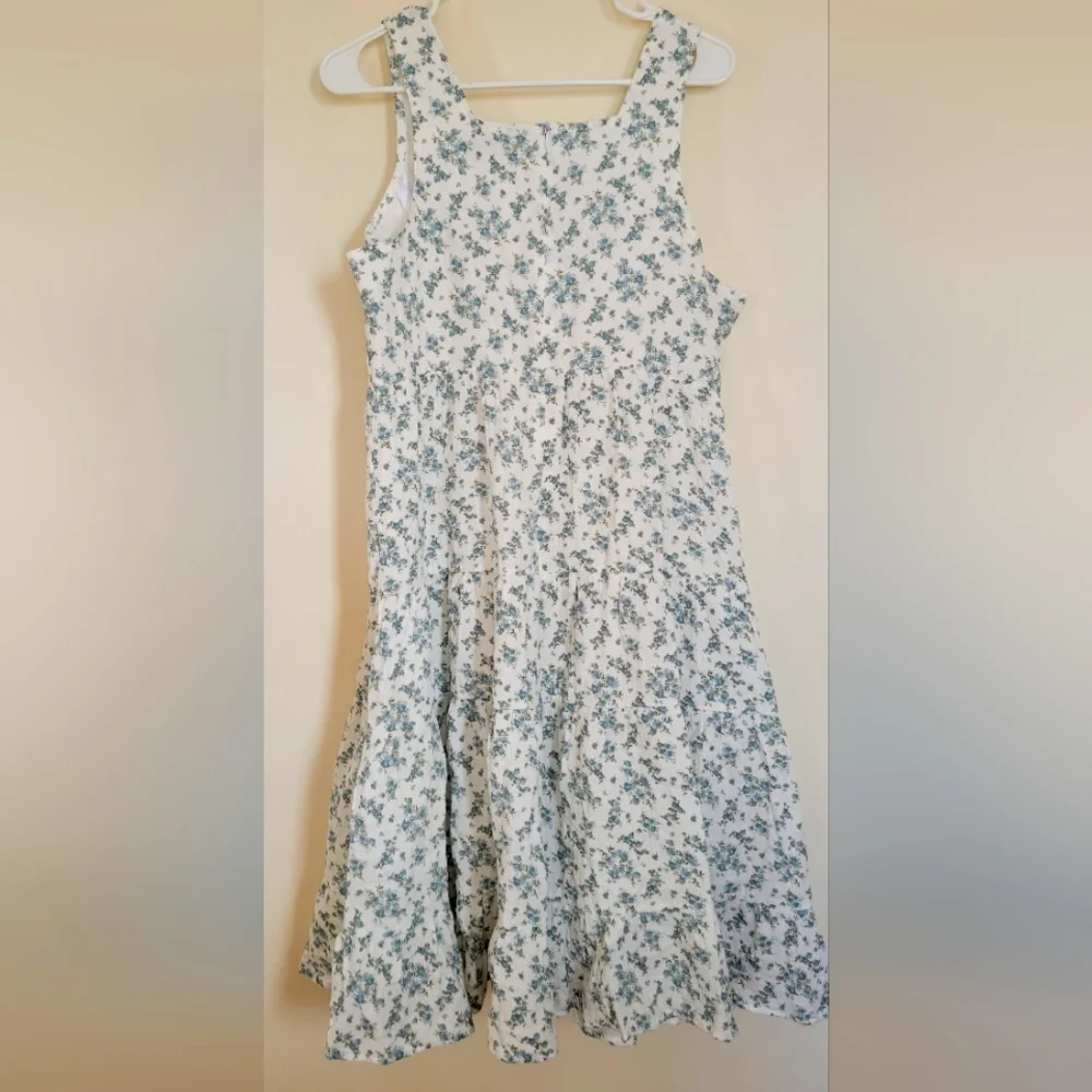 Dress - Picture 2 of 3